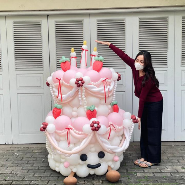 Giant Cake - Jellycat 