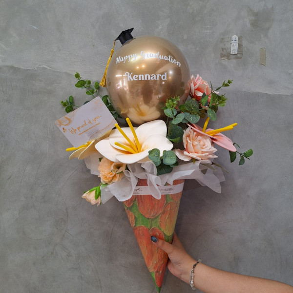 Grad - Gradtificial Bouquet 