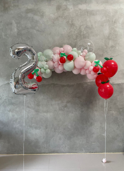 Simple Garland with Cherry Balloons
